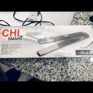 Almost new CHI Titanium